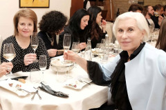 patrizia-casale-con-Chiara-boni-alla-cena-conviviale-del-Premio-Madama