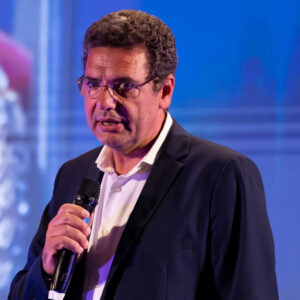 Armando Arcovito Armando Arcovito